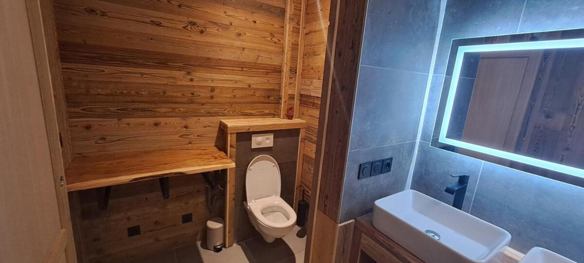 Maison A Moutiers 3 Vallees 4 Chambres 10 Pers מראה חיצוני תמונה