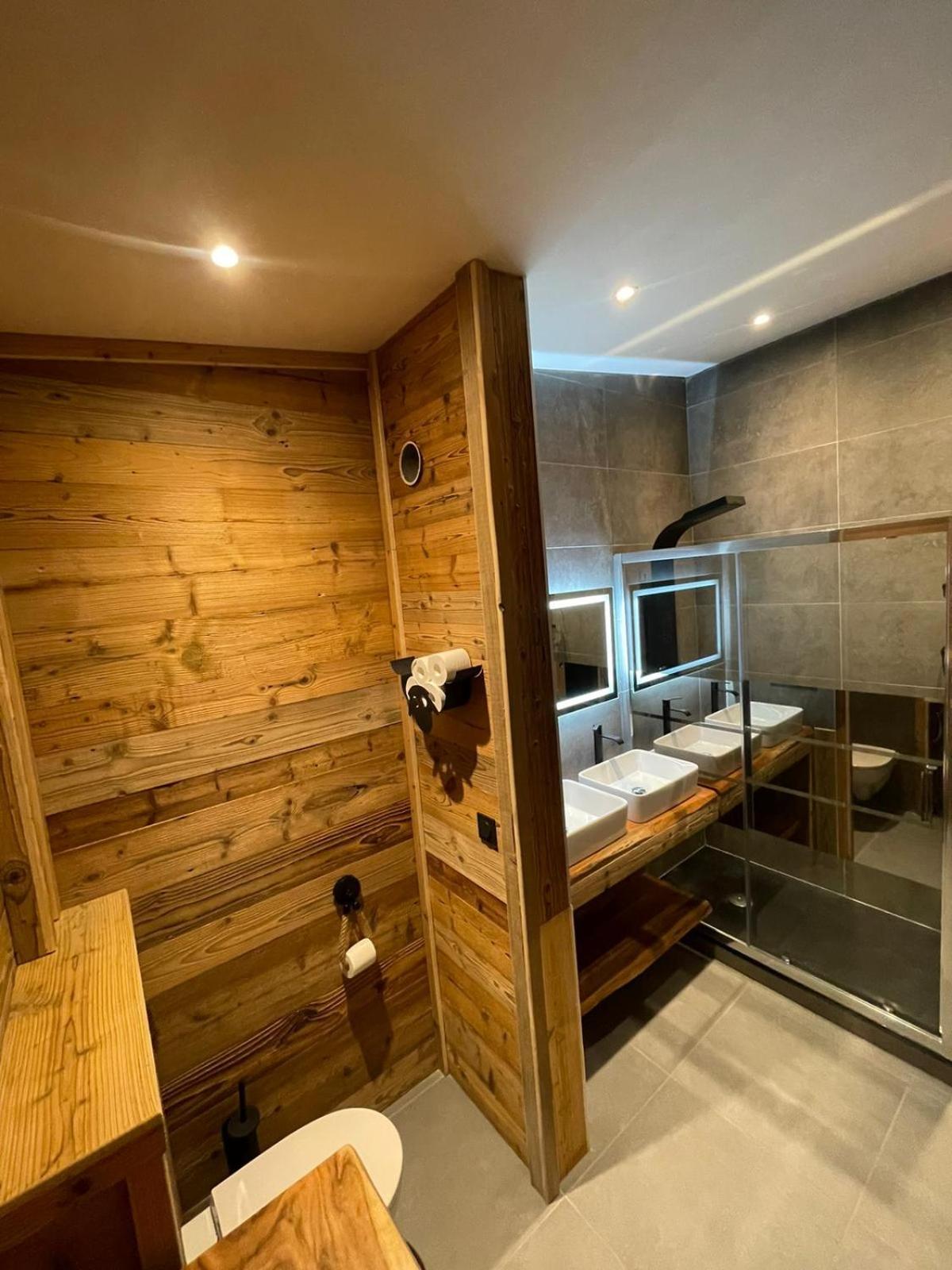 Maison A Moutiers 3 Vallees 4 Chambres 10 Pers מראה חיצוני תמונה